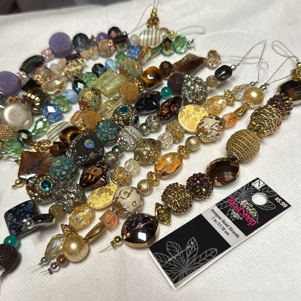 Beads Bundle NWOT Lot of 11 Strands of Assorted Jumbo Glass Metal Ceramic Beads - Picture 8 of 8